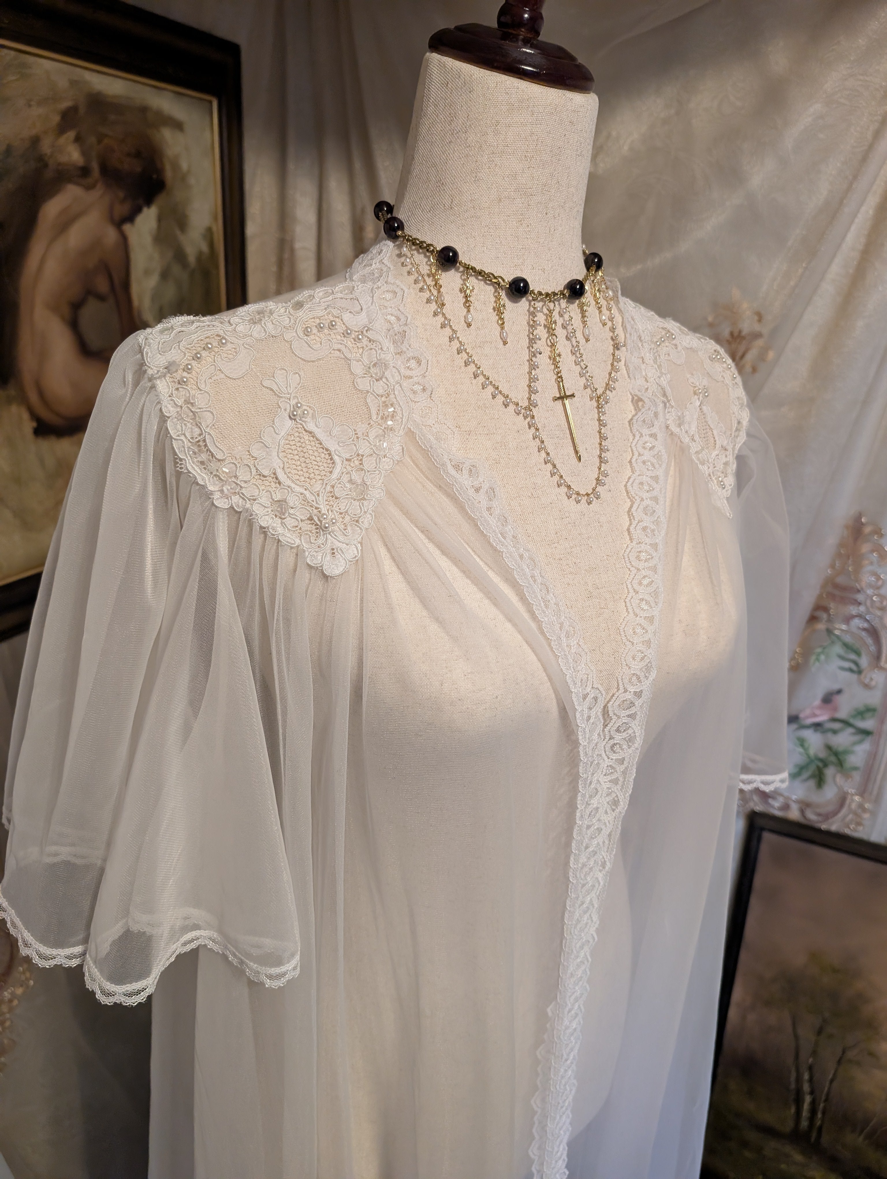 1970's Ghostly White Skull Lace Robe