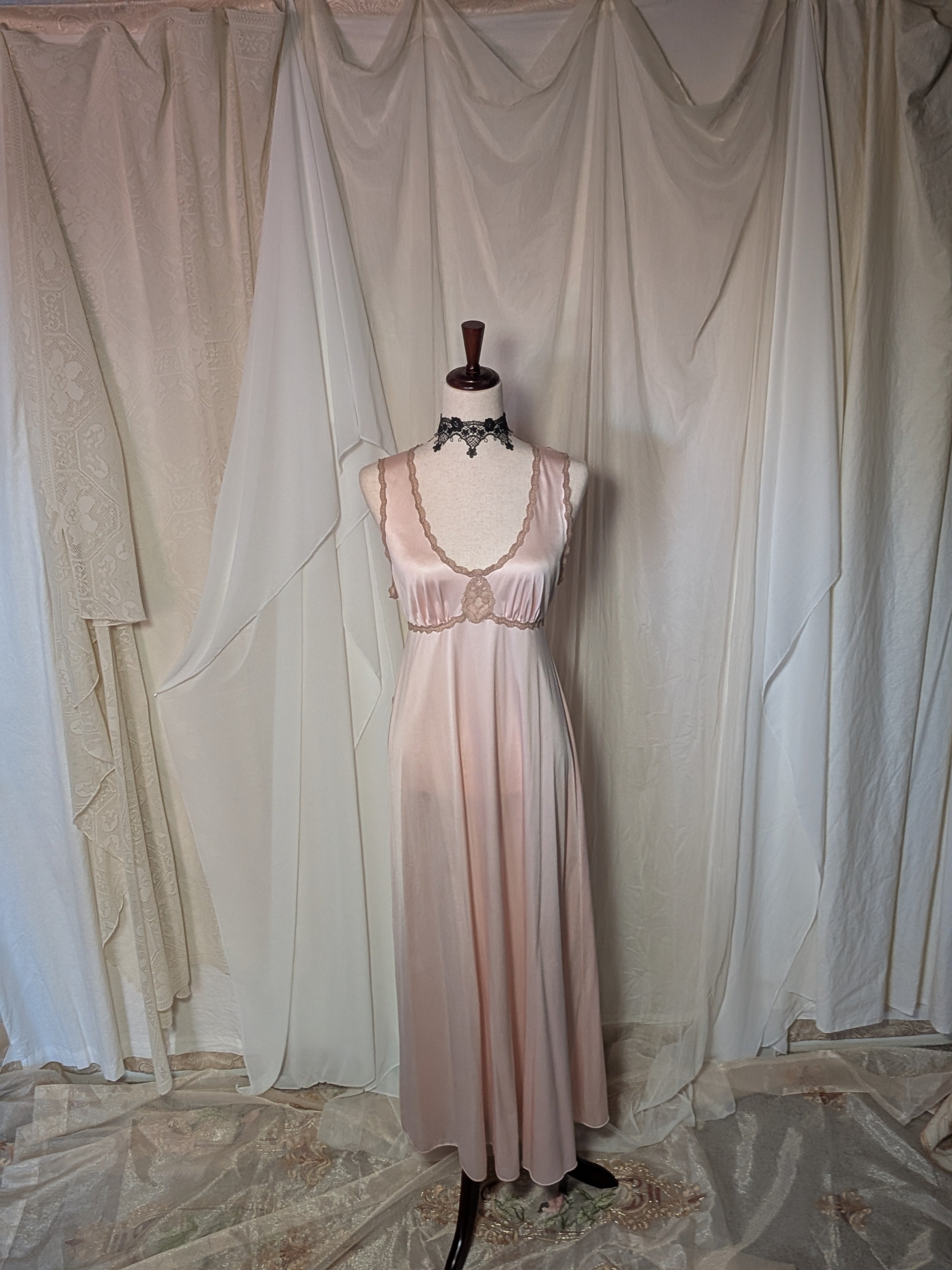 1970s Aleera Pink Maxi Nightgown
