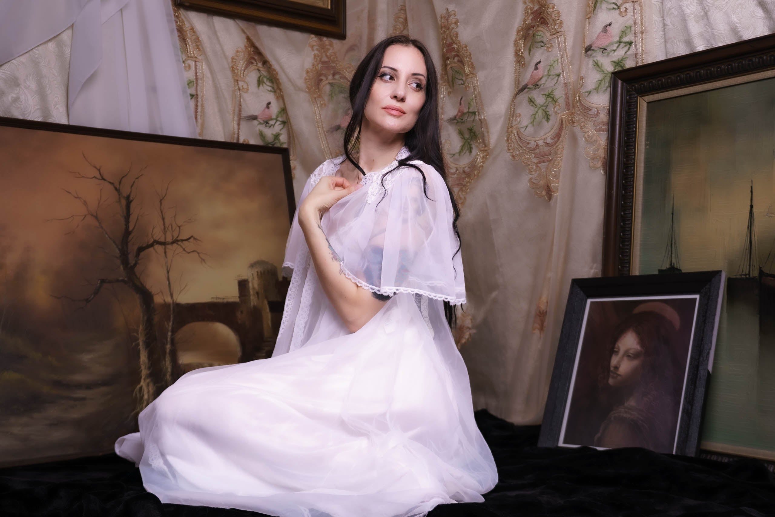 1970's Ghostly White Skull Lace Robe Lore and Lace 1970's Ghostly White Skull Lace Robe Lore and Lace